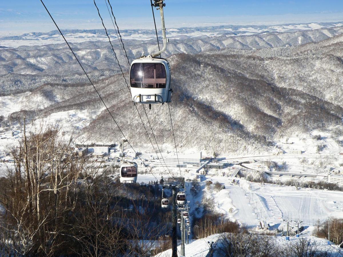 Yubari Hotel Shuparo Екстер'єр фото